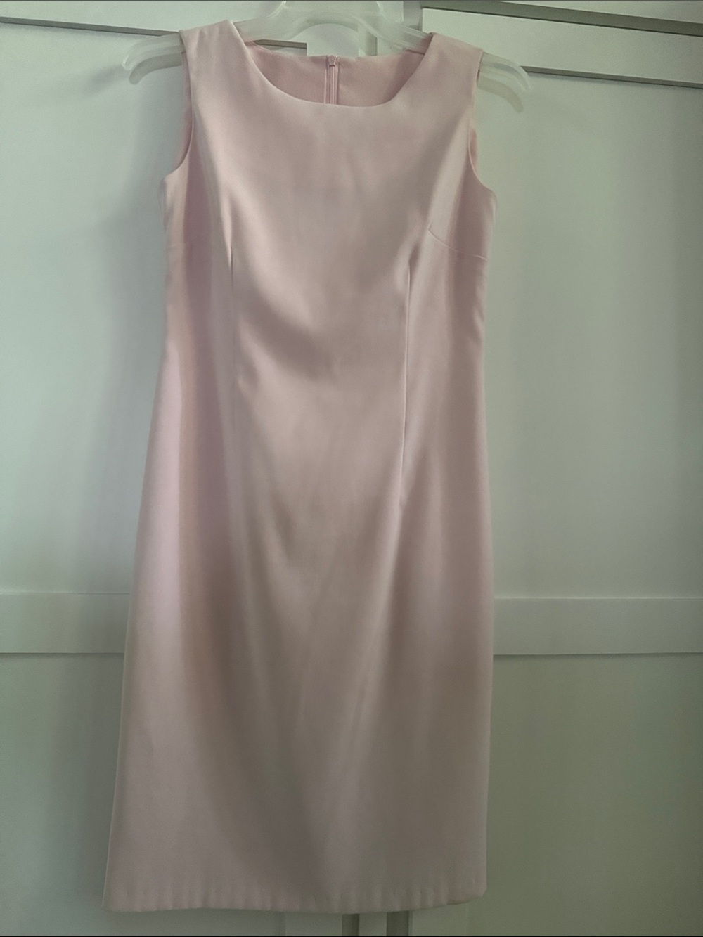 Classic Sleeveless Shift Dress - Light Pink. Small
